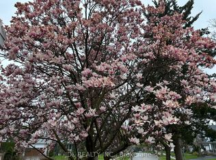 23 Pineway Blvd, Toronto, ON M2H 1A3