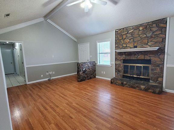 2nd image of 3509 Hidden Hills Dr