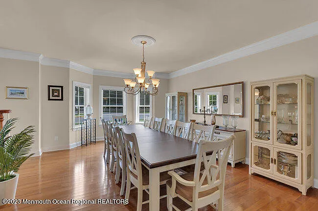 42 Pitney Ave — Photo 8