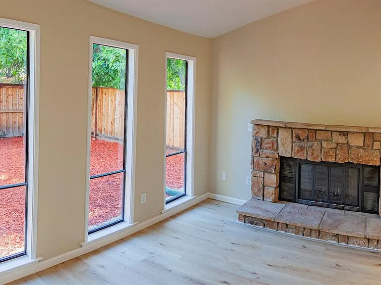 1931 Renoir Ave — Photo 7