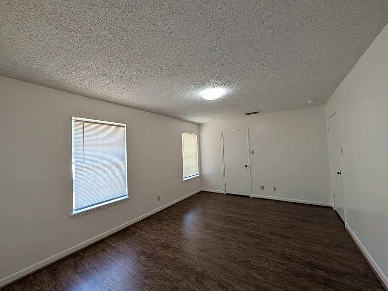 403 W Heritage Dr — Photo 6