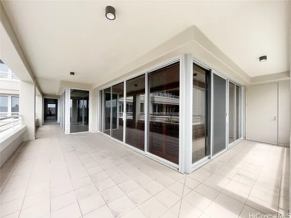 1 Keahole Pl APT 1409, Honolulu, HI 96825