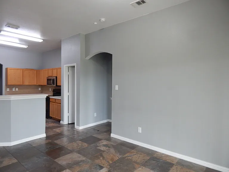 2704 Pyramid Ln — Photo 16