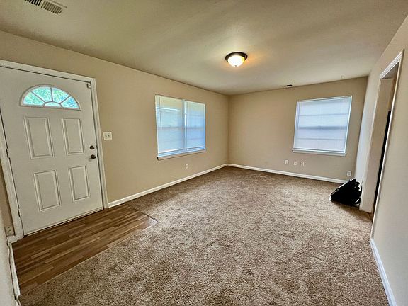 4th image of 5014 Vista St