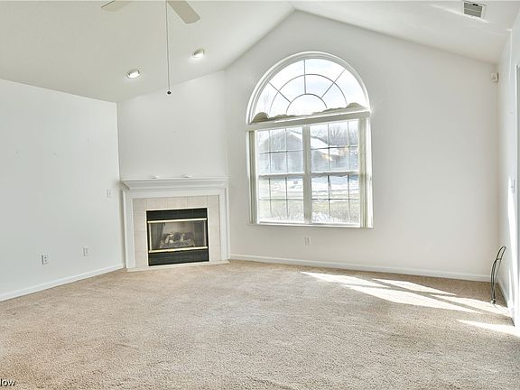 4th image of 2503 Willow Brook Dr NE