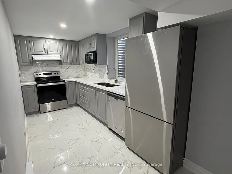224 Fleetwood Dr #BASEMENT — Photo 6