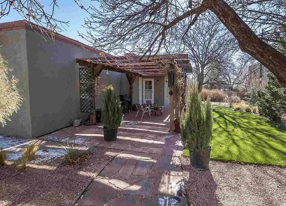 1st image of 124 La Placita Cir