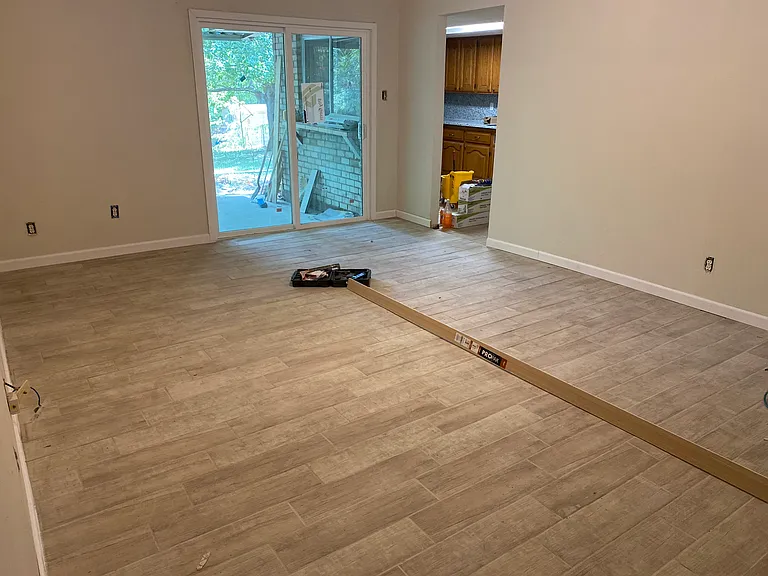 430 Parkview Dr — Photo 3