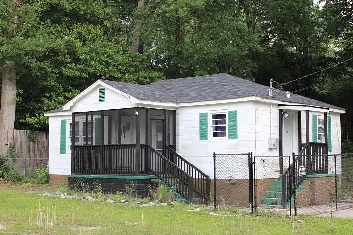 1st image of 3520 Dale Dr