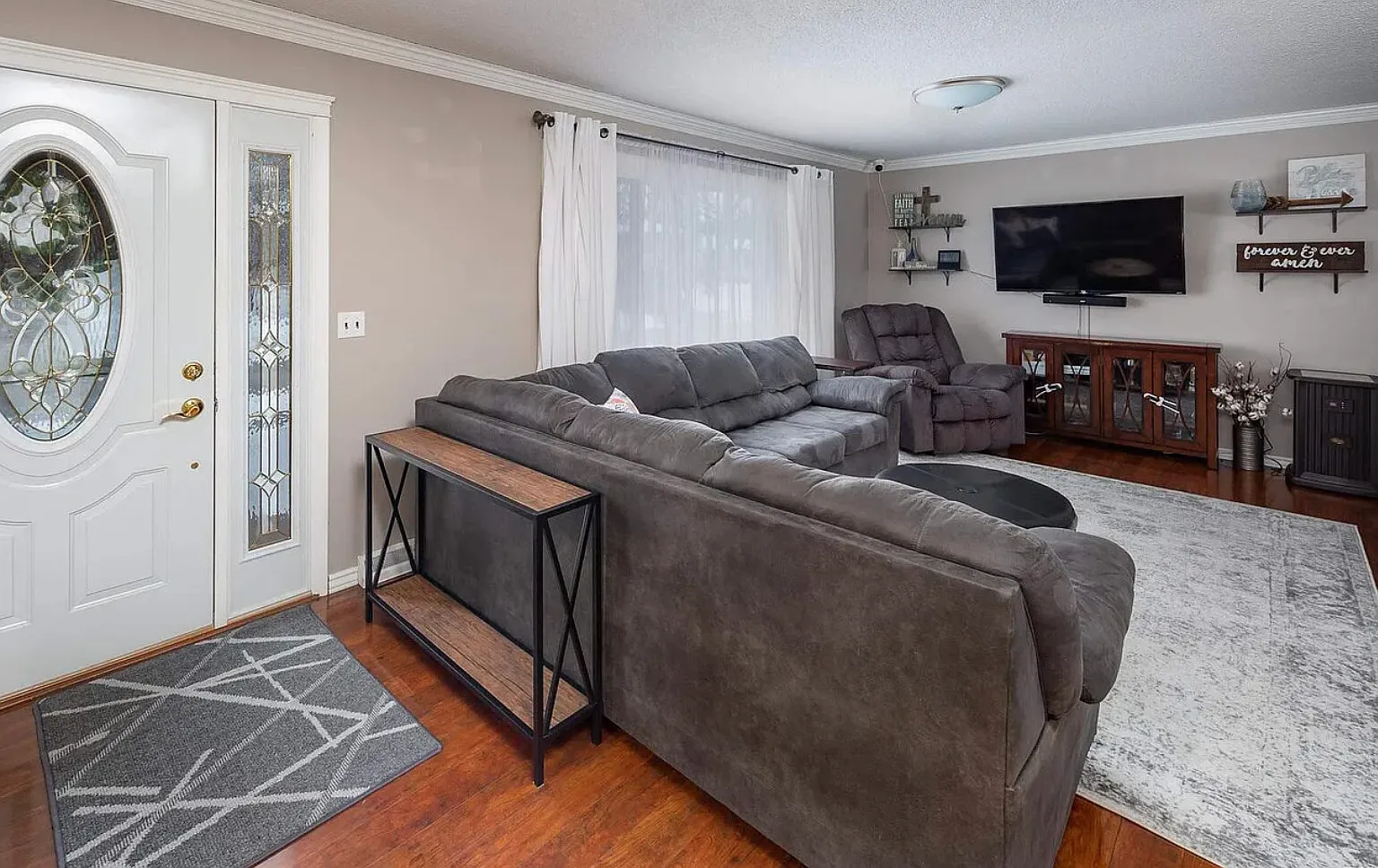 4 bed, 3.0 bath, $2,695 — Photo 3