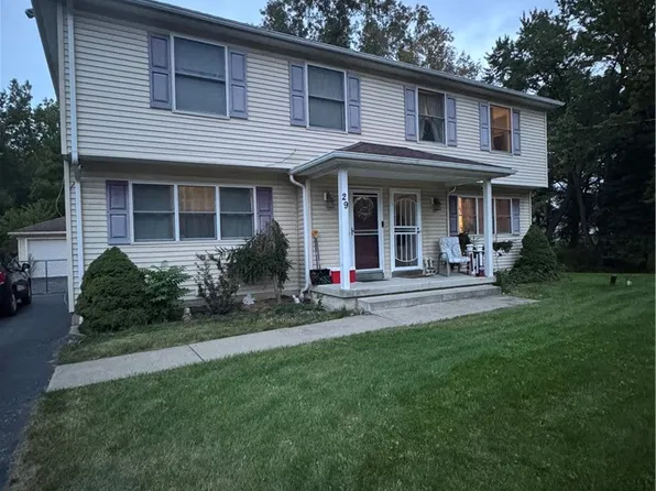 29 Henrietta Ave, West Seneca, NY 14224