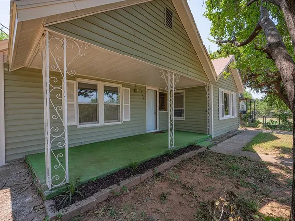 313 W Michigan Ave, Chickasha, OK 73018
