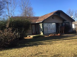 809 N 4th Ave, Durant, OK 74701