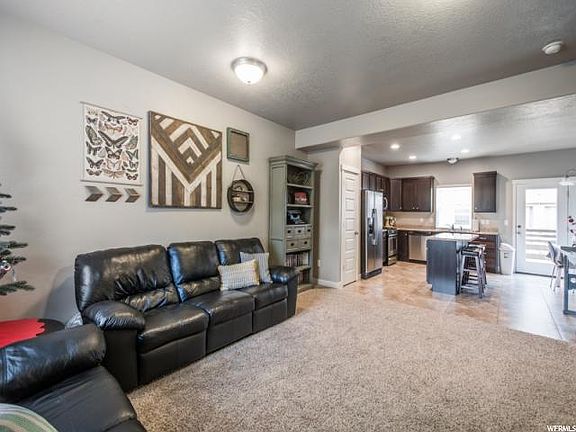 5th image of 3746 W Periwinkle Dr
