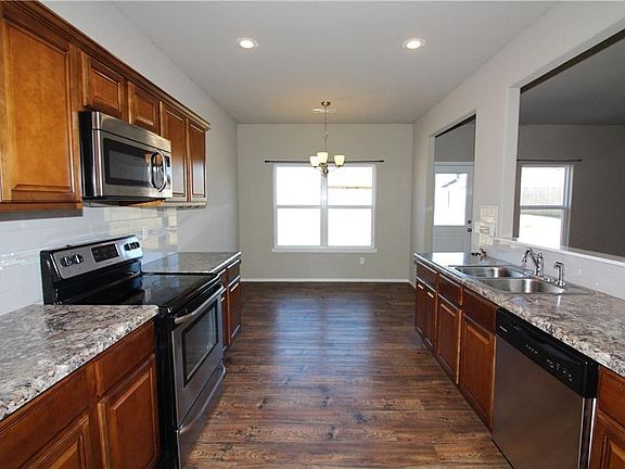 4th image of 809 SW Pure Globe St