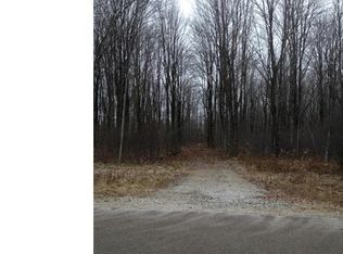 8920 Hikers Trl, Chardon, OH 44024