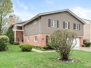 9242 Ridgeway Ave, Evanston, IL 60203