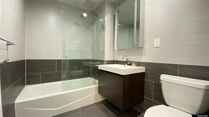 Sold by E Realty International Corp | media 13