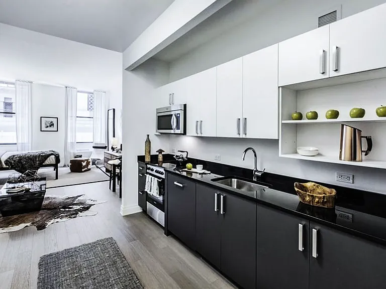 70 Pine St #1201 — Photo 1