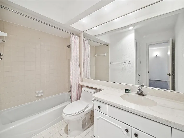 5815 Lynbrook Dr #103 — Photo 13
