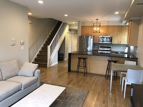5th image of 2512 W Bloomingdale Ave APT D