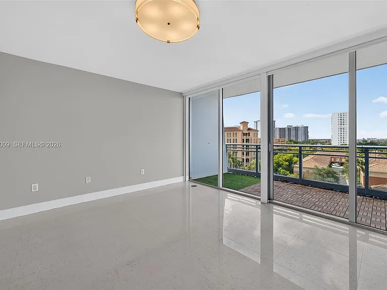 2950 NE 188th St #406 — Photo 34