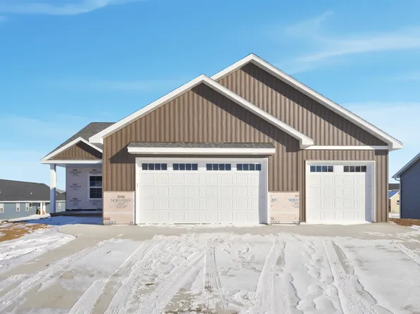 8388 Saint Norbert Dr, Neenah, WI 54956