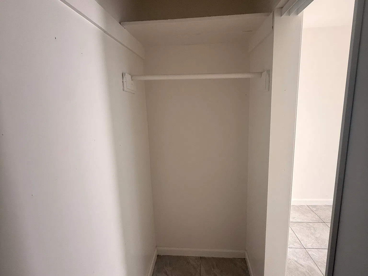 Studio, 375 sqft, $1,495 — Photo 3