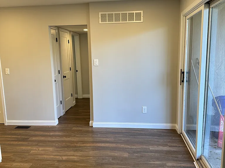 554 S 7th St — Photo 3