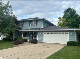 2207 Wakefield Dr, Marshalltown, IA 50158