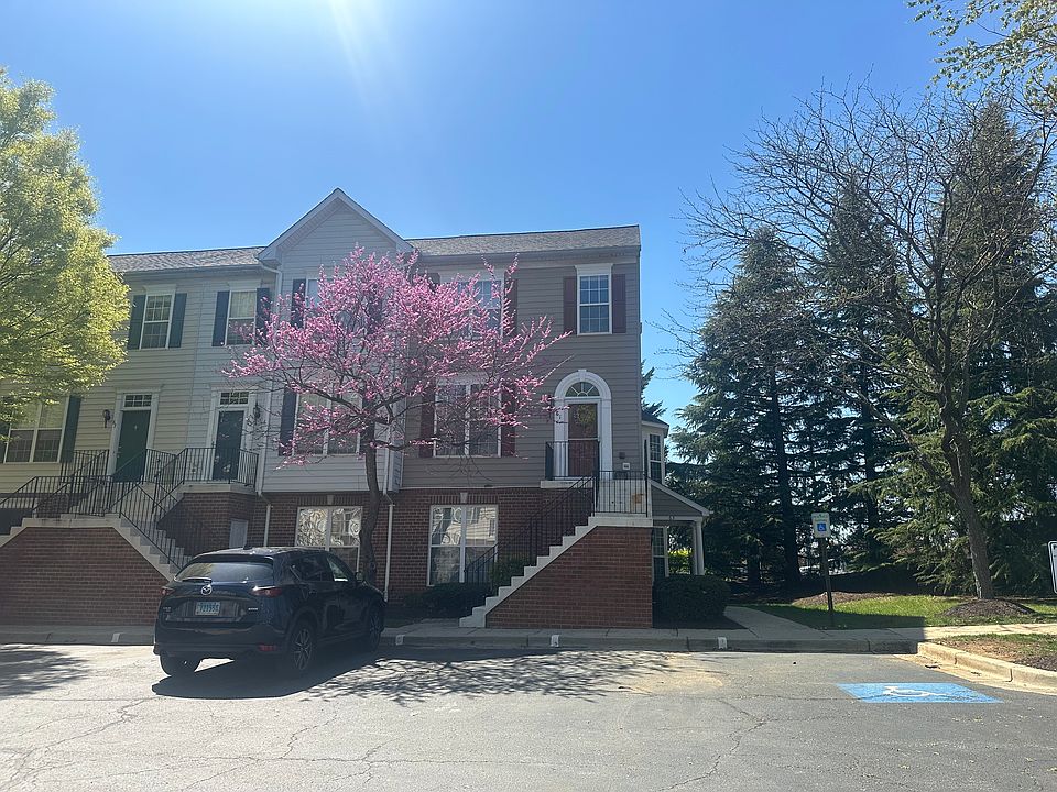 1st image of 61 Harbour Heights Dr