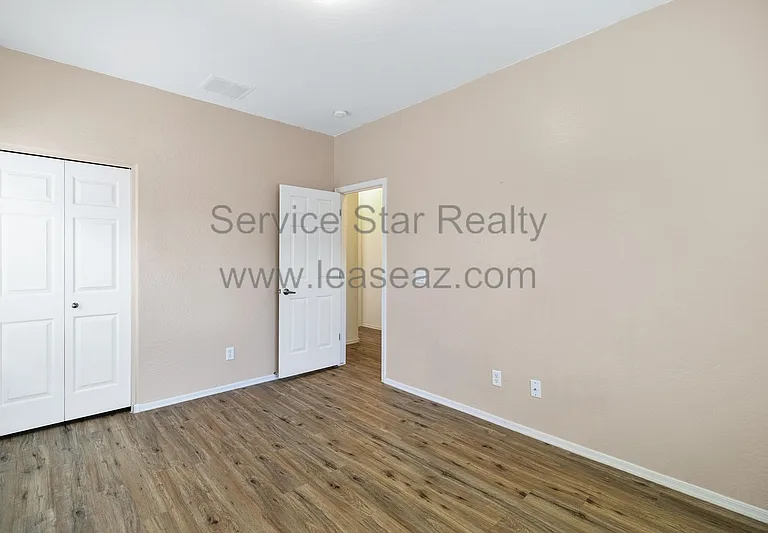14916 N 177th Ave — Photo 11