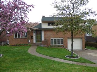 930 Lindsay Rd, Carnegie, PA 15106