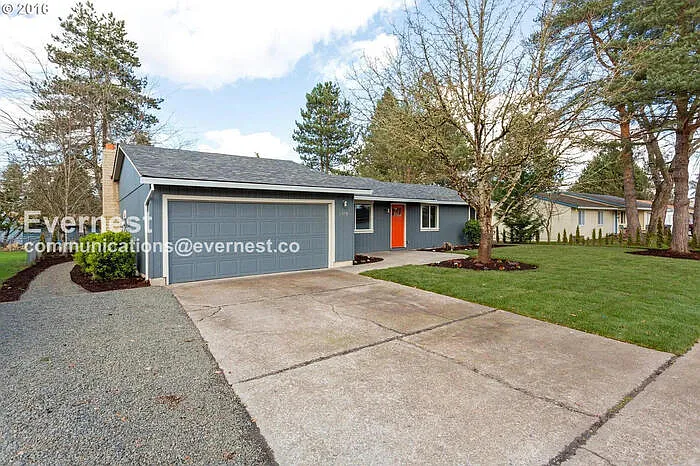 3 bed, 2.0 bath, 1200 sqft, $2,700 — Photo 2