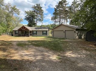 S1404 Indian Trail Pkwy, Baraboo, WI 53913