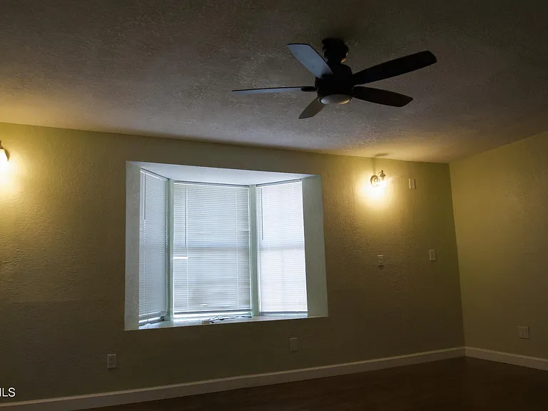 9401 Pavo Ln — Photo 23