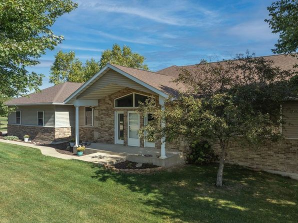 1253 Hillview Ct NE