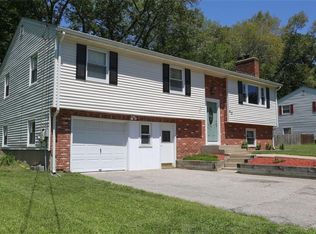 49 Kimberly Ln, West Warwick, RI 02893