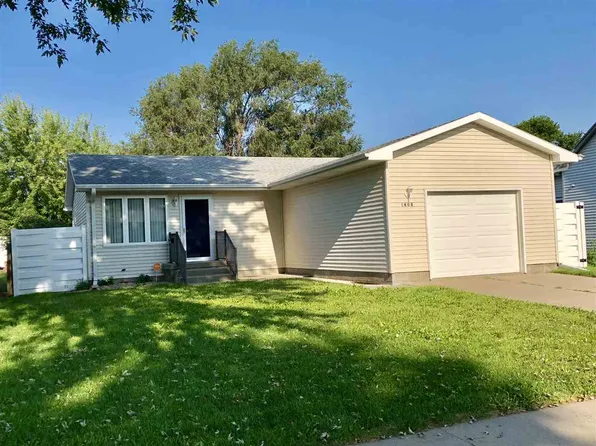1408 Avenue D, Kearney, NE 68847