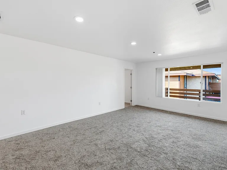 Oakbrook Apartments — Photo 47