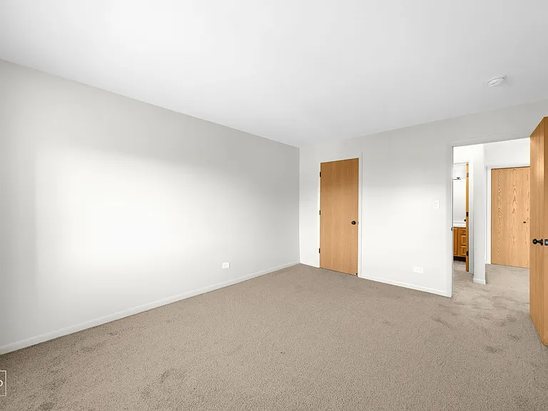 Woodland Court Apartments — Photo 20