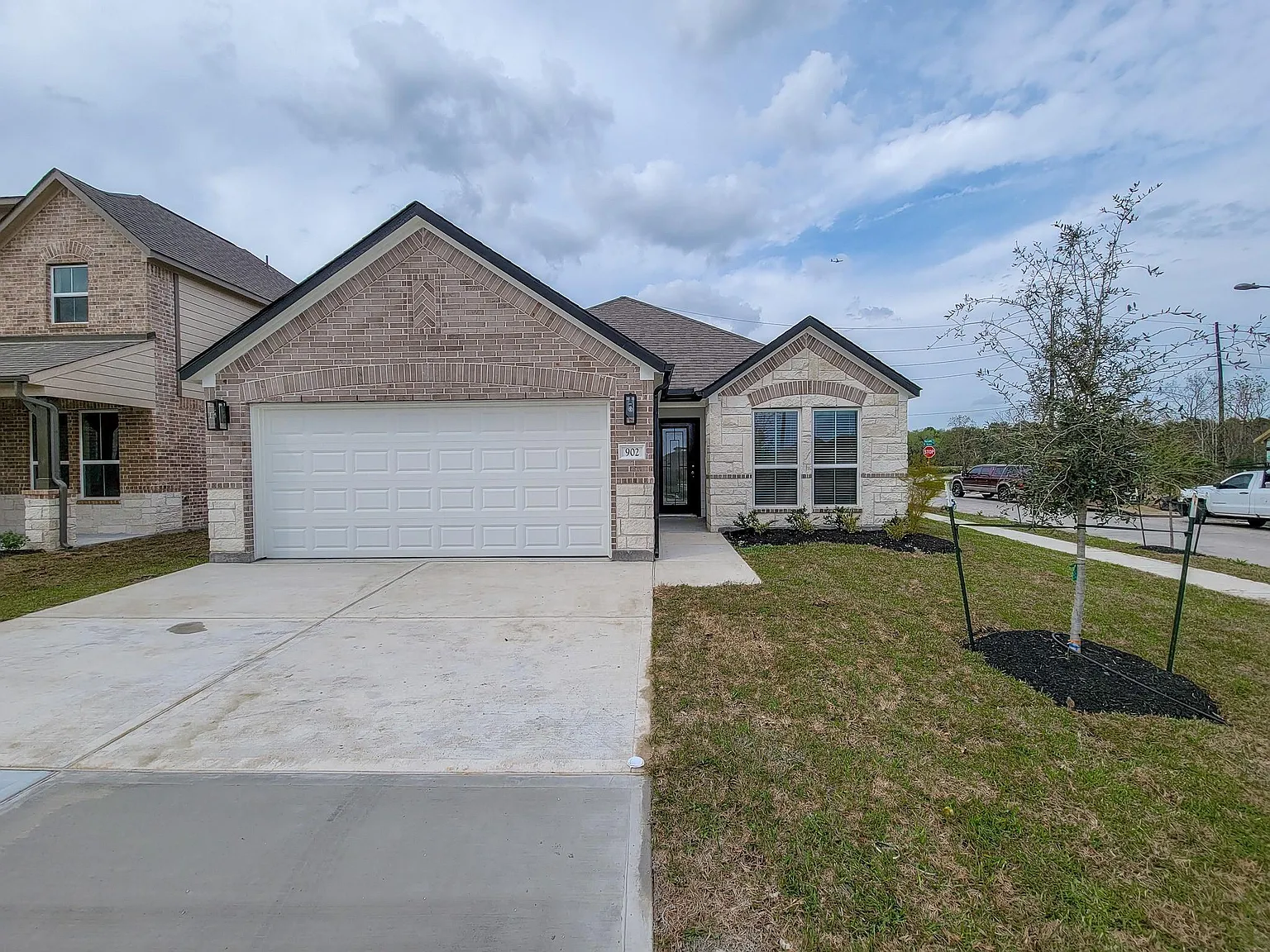 3 bed, 2.5 bath, 1776 sqft, $2,250 — Photo 1