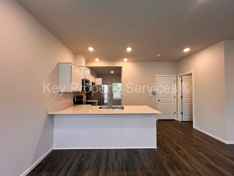 12609 NE 116th Way — Photo 5