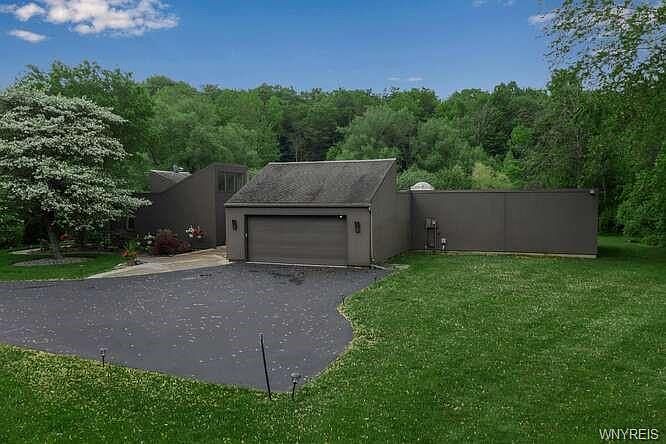1st image of 4880 Cliffside Dr W