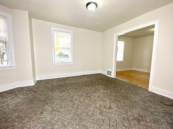 2nd image of 1203-1205 Cass St #1203
