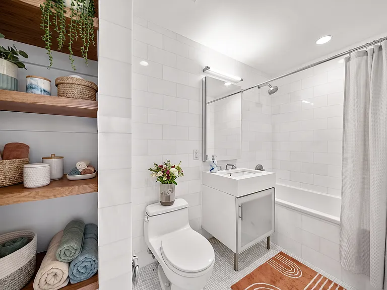 1113 York Ave #26A — Photo 5
