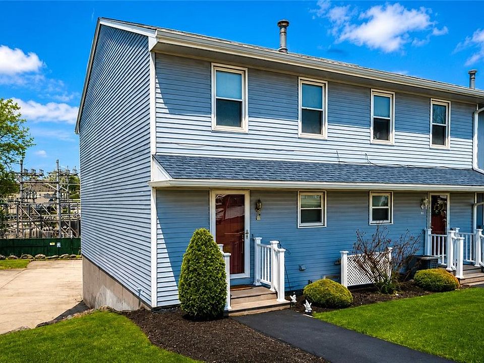 1st image of 4 Smithfield Rd APT 18