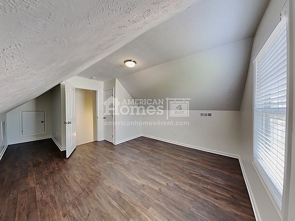 5th image of 3422 Wellington Pl