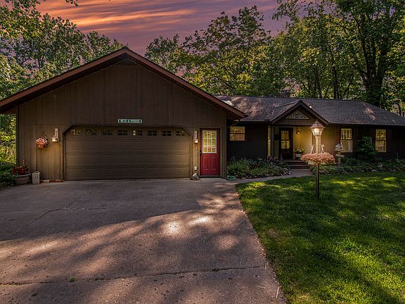 3rd image of 353 Wood Hills Dr
