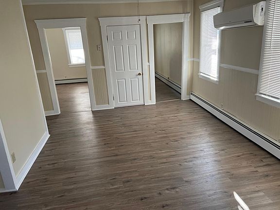 12' x 13' Dining room